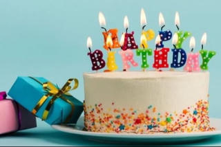 Sinh nhật linh đình có gây tổn phước?