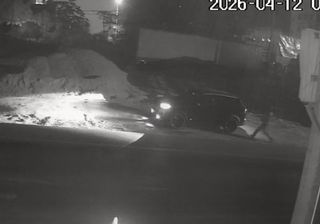 Bắt đối tượng dùng ô tô đi trộm cắp tài sản tại các xe container ở khu vực cửa khẩu