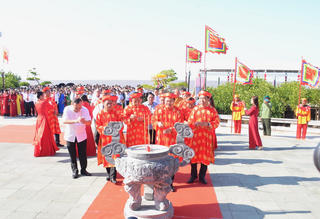 Thành kính tri ân Đức Quốc Tổ Lạc Long Quân nơi địa đầu cực Nam Tổ quốc