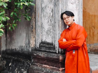 Trần Huy Khôi - người kể chuyện áo xưa