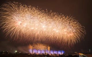 Tổ chức bắn pháo hoa trong chương trình nghệ thuật chính luận “Âm vang Tổ quốc”