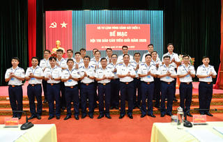 Sôi nổi Hội thi báo cáo viên giỏi tại BTL Vùng Cảnh sát biển 4