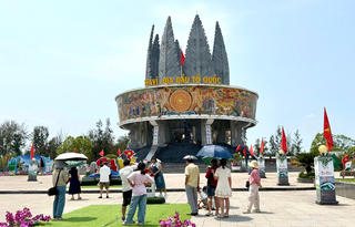 2 ngày nghỉ lễ, doanh thu du lịch Quảng Ninh đạt gần 1 nghìn tỷ đồng