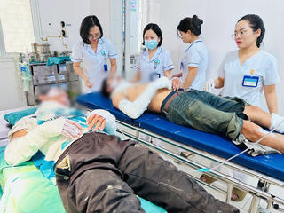 Thui thịt chó, 2 người đàn ông bỏng nặng 