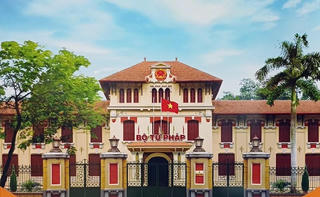 Bộ Tư pháp thông báo thi tuyển Giám đốc Trung tâm Thông tin pháp luật quốc gia và trợ giúp pháp lý