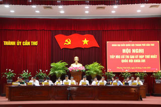 Bộ trưởng Bộ Tư pháp Hoàng Thanh Tùng tiếp xúc cử tri tại TP Cần Thơ