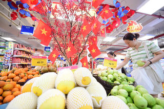 Không khí sinh nhật Co.opmart 30 năm “tăng nhiệt” toàn hệ thống, Saigon Co.op tung thêm ưu đãi trước kỳ nghỉ lớn