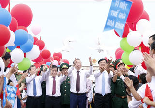 Tổng Bí thư, Chủ tịch nước Tô Lâm dự Lễ Thượng cờ Lễ hội “Thống nhất non sông”