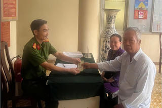 Trả lại tiền cho người đánh rơi, nghĩa cử đẹp của người dân