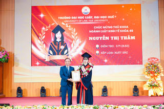 Trường ĐH Luật, ĐH Huế trao bằng cử nhân cho hơn 800 sinh viên