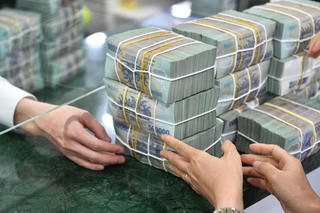 Lãi suất thấp nhưng doanh nghiệp nhỏ và vừa vẫn khó tiếp cận