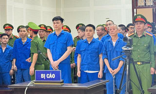 Xét xử sơ thẩm Bùi Đình Khánh cùng 18 bị cáo