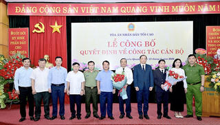 Ông Bùi Đức Thuận giữ chức vụ Chánh án Toà án nhân dân tỉnh Tuyên Quang
