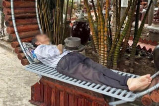 Trước cổng chùa, người ta tin mình sẽ không bị bỏ rơi Trước cổng chùa, người ta tin mình sẽ không bị bỏ rơi