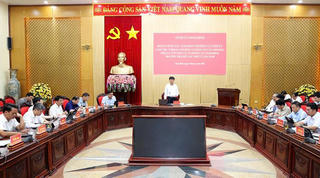 Ban Thường vụ Tỉnh ủy Ninh Bình làm việc với Ban Thường vụ Đảng ủy các phường thuộc nhóm 1 trên địa bàn.