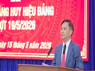 Phường Pleiku (Gia Lai) trao Huy hiệu Đảng cho 51 đảng viên
