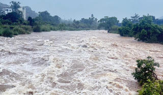 Mưa to gây ngập cục bộ tại Quảng Ninh