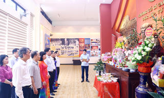 Lãnh đạo Bắc Ninh tưởng niệm Chủ tịch Hồ Chí Minh, khẳng định quyết tâm xây dựng tỉnh phát triển bền vững