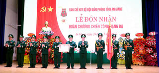 BĐBP tỉnh An Giang nhận Huân chương Chiến công hạng Ba