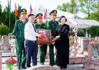Nghệ An tổ chức lễ truy điệu và an táng 80 hài cốt liệt sĩ Việt Nam hy sinh tại Lào
