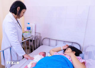 Điều kiện, thủ tục hưởng chế độ nghỉ thai sản khi sinh con thứ hai