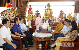 Lãnh đạo Ninh Bình thăm, chúc mừng Đại lễ Phật đản Phật lịch 2570