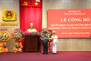 Công bố các Quyết định về công tác cán bộ Công an tỉnh Gia Lai