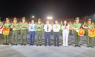 Tự hào, mãn nhãn đêm khai mạc Hội thao Công an nhân dân