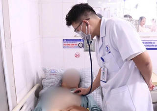 Sốc nhiệt do lao động dưới nắng gắt, nhiều người ở Phú Thọ nhập viện