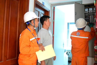 Từ ngày 25/5, chủ nhà thu sai giá điện cho thuê trọ sẽ bị phạt 20 triệu đồng trở lên