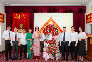 Trường THPT B Nguyễn Huệ - Chặng đường 50 năm Tự hào và Khát vọng