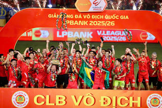 Đội bóng mạnh nhất vô địch V.League