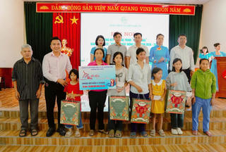300 tuổi thơ và niềm tin vào ngày mai