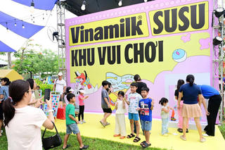Vinamilk cùng trẻ em tận hưởng ngày hội mùa hè tại Phú Mỹ Hưng