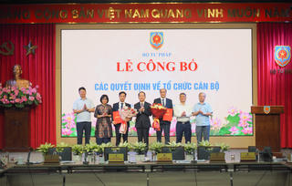 Bộ Tư pháp công bố các quyết định về công tác cán bộ