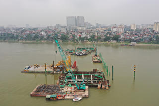 Hà Nội đẩy nhanh tiến độ 9 dự án cầu vượt sông Hồng và sông Đuống