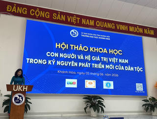 Giữ gìn hệ giá trị Việt Nam trong kỷ nguyên mới: Bắt đầu từ việc xây dựng con người