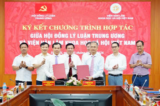 Hội đồng Lý luận Trung ương và Viện Hàn lâm Khoa học xã hội Việt Nam ký kết Chương trình hợp tác