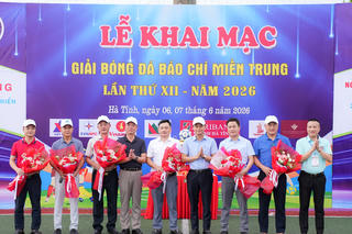 Khai mạc Giải bóng đá Báo chí miền Trung tại Hà Tĩnh