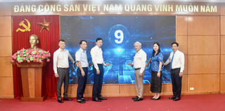 Phường Đại Mỗ (Hà Nội) ra mắt sổ tay phục vụ tuyển sinh đầu cấp 