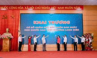 Khai trương mô hình chăm sóc sức khỏe ban ngày cho người cao tuổi đầu tiên tại Hà Nội