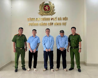 Khởi tố 'Ngọc sủi' và đồng bọn trong vụ cưỡng đoạt 6,8 tỷ đồng
