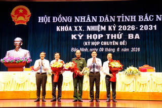 Bắc Ninh kiện toàn nhân sự UBND tỉnh, thông qua 12 nghị quyết phát triển kinh tế - xã hội