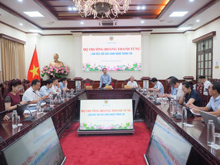 Tăng cường đào tạo, bồi dưỡng nguồn nhân lực công nghệ thông tin