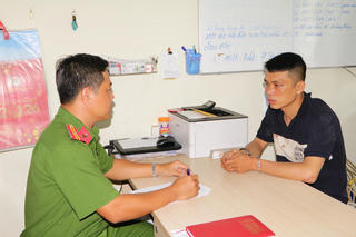 Điểm tin Pháp Luật ngày 10/06: Công an Đồng Tháp tạm giữ hình sự đối tượng chống người thi hành công vụ Điểm tin Pháp Luật ngày 10/06: Công an Đồng Tháp tạm giữ hình sự đối tượng chống người thi hành công vụ