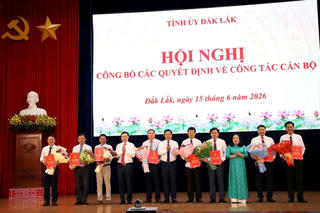 Đắk Lắk thay đổi vị trí nhiều lãnh đạo Sở, Ngành