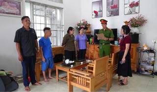 Lào Cai: Khởi tố viên chức Văn phòng Đăng ký đất đai vì tự ý sửa sổ đỏ