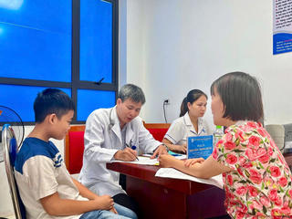 Bệnh viện Đa khoa khu vực Phú Thọ khám, tư vấn dinh dưỡng cho người dân