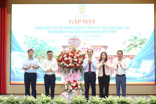Báo chí đồng hành cùng công cuộc hoàn thiện đồng bộ thể chế, đưa đất nước phát triển nhanh, bền vững