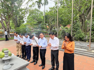 Hải Phòng: Đoàn đại biểu Trung ương Hội Nhà báo Việt Nam dâng hương tưởng niệm đồng chí Nguyễn Đức Cảnh